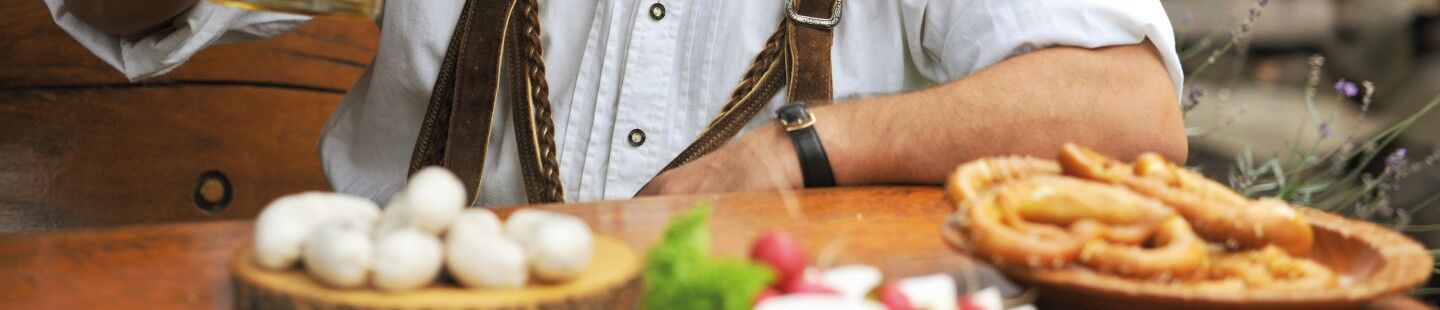 Trachtenkleidung und Lederhosen online günstig kaufen